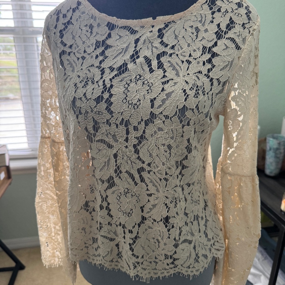 Coco And Jameson adorable blouse